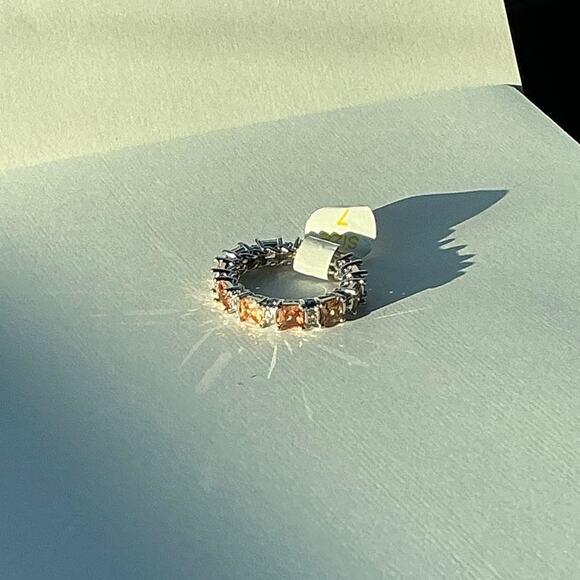 Bomb Party Ring Size 7 - Picture 4 of 10